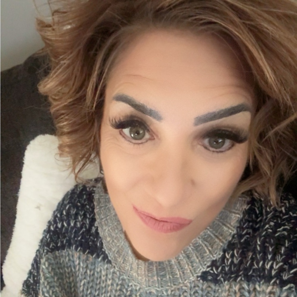 Meet your Posher, Stacy